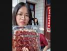 Una familia china prueba por primera vez el melón con jamón y su reacción no tiene desperdicio