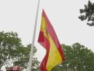 Una experta en lenguaje no verbal hace este análisis de la reacción de Felipe VI mientras al caerse la bandera de España