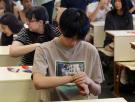 Los pinganillos en la PAU desatan una paradoja para los expertos: universidades se abren a espiar a los copiones