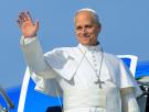 El Papa, a bordo del avión a España: "Los abusos son una llaga todavía abierta"