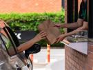 Pide 100 hamburguesas a 10 minutos de cerrar y se lía una buena: "Cero empatía"
