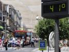 Ducha fría, cerveza helada o dormir desnudo: los errores que todos cometemos y debemos evitar durante la ola de calor