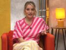 Alba Carrillo responde a los que quieren ofenderla llamándola "roja": "Si me queréis insultar llamadme Ayuso porque llamarme charo o roja a mí no me duele"
