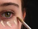 Los trucos de un maquillador para que el corrector quede perfecto y no se cuartee