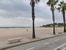 Una persona sin hogar muere arrollada por un vehículo de limpieza mientras dormía en la playa