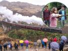 Fans de Harry Potter invaden las vías del tren para ver el 'Expreso de Hogwarts' y la compañía ferroviaria estalla: "Es un espectáculo mágico, pero no merece la pena arriesgar la vida"