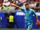 Unai Simón ya tiene un espectacular récord que ni Casillas ni Buffon lograron