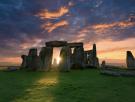 Hallan junto a Stonehenge un monumento 500 años más antiguo que sus grandes piedras y que pudo ser el prototipo de su célebre alineación con el sol