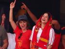Rosalía y Penélope Cruz demuestran (de nuevo) ser las mejores animadoras de palco en el España-Austria