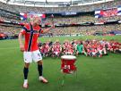 Una tradición ancestral que va de la realeza a los colegios y que ha despertado la polémica: el origen del "remo vikingo" de la selección de Noruega
