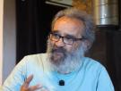 Tomás, 64 años, vive solo en un pueblo del Pirineo con 480 euros al mes: "Aquí no siento el aislamiento; la soledad te ayuda a reflexionar"