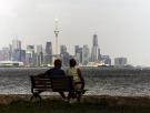 Ni aire acondicionado ni torres de refrigeración: Toronto enfría más de 100 edificios con agua helada del fondo del lago Ontario