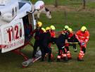 Se rompe una vértebra empujando su coche en vacaciones, piden un helicóptero y le reclaman la factura: ella se niega, pero la justicia obliga a que pague 6.200 euros por el rescate