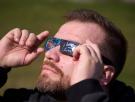 Consejos y recomendaciones para ver y disfrutar del eclipse solar en España con seguridad