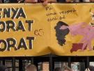 Denuncian el logo sexista de una peña taurina de Sagunto: "Un agujero es un agujero"