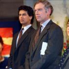 Su marido, el británico Michael Aris, junto a sus dos hijos, Alexander y Kim