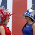 Tocados, sombreros, plumas y un exquisito mal gusto en general en las carreras de este año de Ascot.