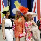 Tocados, sombreros, plumas y un exquisito mal gusto en general en las carreras de este año de Ascot.
