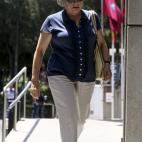 La actriz Tina Sáiz acude a despedirse de Juan Luis Galiardo.