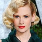 January Jones, con las ondas cepilladas para deshacerlas ligeramente.