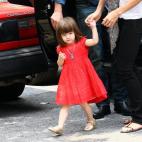 Acaba de cumplir seis años. Sus padres le pusieron un nombre que significa 'princesa'. No le gustan los fotógrafos y es un icono de la moda infantil. Incluso ha vestido ya tacones. Entre sus pasiones, los peluches.