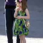 Acaba de cumplir seis años. Sus padres le pusieron un nombre que significa 'princesa'. No le gustan los fotógrafos y es un icono de la moda infantil. Incluso ha vestido ya tacones. Entre sus pasiones, los peluches.