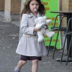 Acaba de cumplir seis años. Sus padres le pusieron un nombre que significa 'princesa'. No le gustan los fotógrafos y es un icono de la moda infantil. Incluso ha vestido ya tacones. Entre sus pasiones, los peluches.