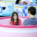 Acaba de cumplir seis años. Sus padres le pusieron un nombre que significa 'princesa'. No le gustan los fotógrafos y es un icono de la moda infantil. Incluso ha vestido ya tacones. Entre sus pasiones, los peluches.