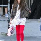 Acaba de cumplir seis años. Sus padres le pusieron un nombre que significa 'princesa'. No le gustan los fotógrafos y es un icono de la moda infantil. Incluso ha vestido ya tacones. Entre sus pasiones, los peluches.