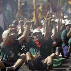 Un grupo de mineros protagoniza una sentada en pleno Paseo de la Castellana.