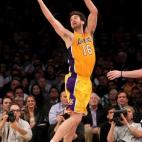 5c8ac628360000c81a6c0b5f