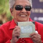 Chavela Vargas muestra su álbum "La Luna Grande".