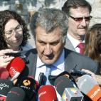El presidente del Congreso, Jesús Posada, se dirige a los medios de comunicación tras visitar la capilla ardiente del que fuera presidente del Congreso