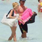 5c8ac6852500000d04c99fa8