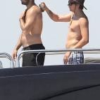 5c8ac687240000f7054c6ea1