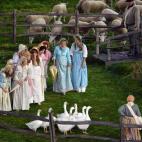 5c8b1cf02000009d03702bc6