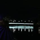 Músicos japoneses interpretan una melodía de paz frente al monumento en homenaje a las víctimas de la explosión nuclear en Hiroshima.