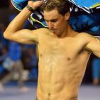 5c8a3ba7260000f903fe1527