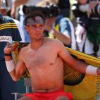 5c8a3ba9250000580680e0eb