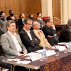 Las feministas se manifiestan en un pleno parlamentario