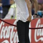 Sara se prepara minutos antes para entrar en directo