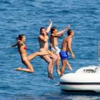 Irina y Cristiano Ronaldo, en compañía del hijo de éste, y otros amigos y familiares, están disfrutando del mar en sus vacaciones.