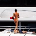 Irina y Cristiano Ronaldo, en compañía del hijo de éste, y otros amigos y familiares, están disfrutando del mar en sus vacaciones.