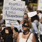 5c8ac5e3250000520681b82b