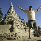 Ed Jarrett es el orgulloso autor de este Castillo hacia el sol. Con 31,7 pies de altura, obtuvo el récord mundial de altura de un castillo de arena el 1 de septiembre de 2007 en Maine.