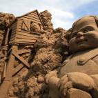 Esta escultura participa en la séptima edición del festival de esculturas de arena de Weston-Super-Mare, en Reino Unido. La temática era 'diversión y juegos'. La exposición está abierta al público desde el 28 de mayo hasta el 9 de septiembre.