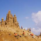 Un castillo de cuento de hadas en la edición de 2008 del festival de Middelkerke, Bélgica