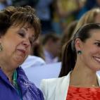 Ha sido la madre más mimada por las cámaras en estos Juegos de Londres por su emoción en cada medalla de su hijo Michael Phelps, que sale de Londres convertido en el deportista con más medallas en la historia olímpica.