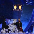 La cantante Emeli Sande interpreta 'Read All About It' .