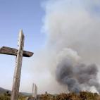 Una columna de humo se extiende por el municipio de El Tanque en Tenerife